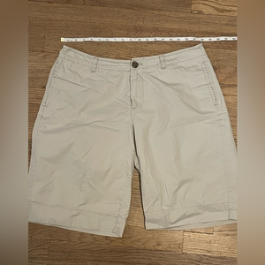 Merona womens shorts‎ size 14